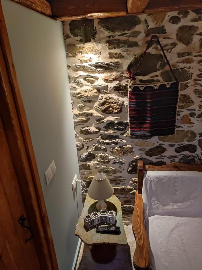 Villa Πέτροκτιστο Σπίτι. Stone House Karystos  Esterno foto